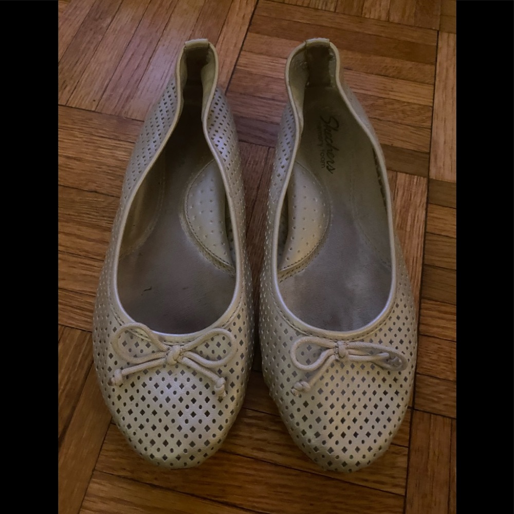 Ballet flats